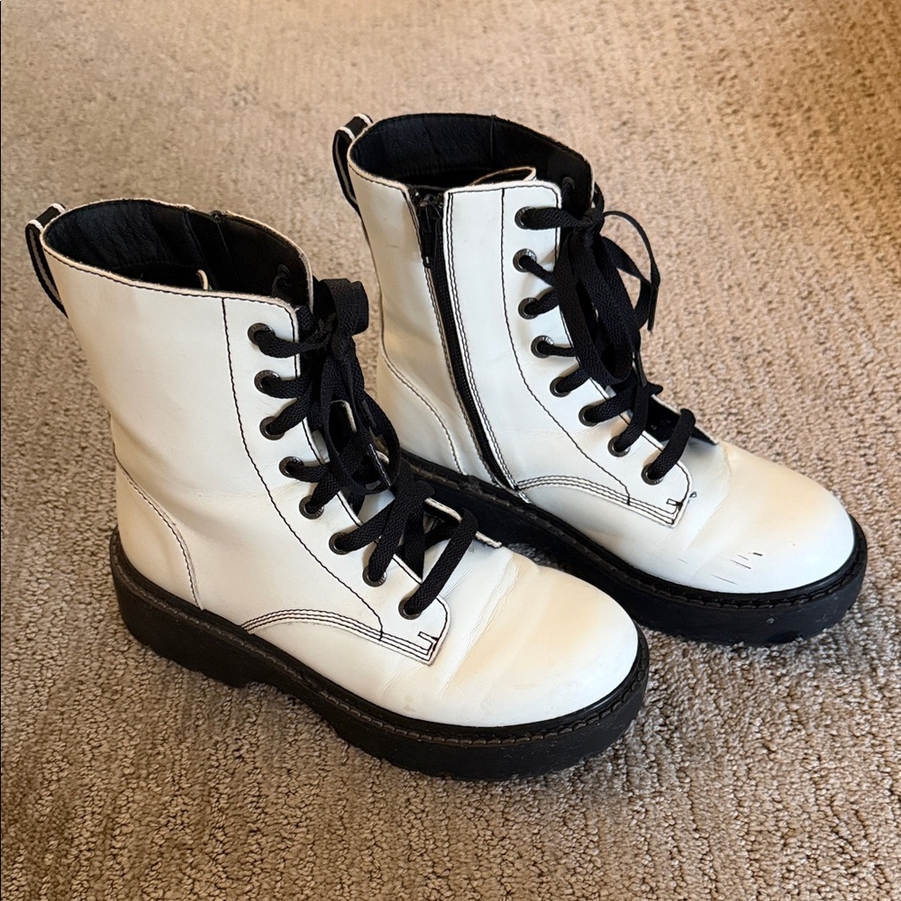 Skechers Urbs Forever Cool Combat Boot - White